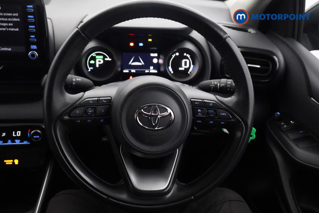 Toyota Yaris Design Automatic Petrol-Electric Hybrid Hatchback - Stock Number (1553373) - 1st supplementary image