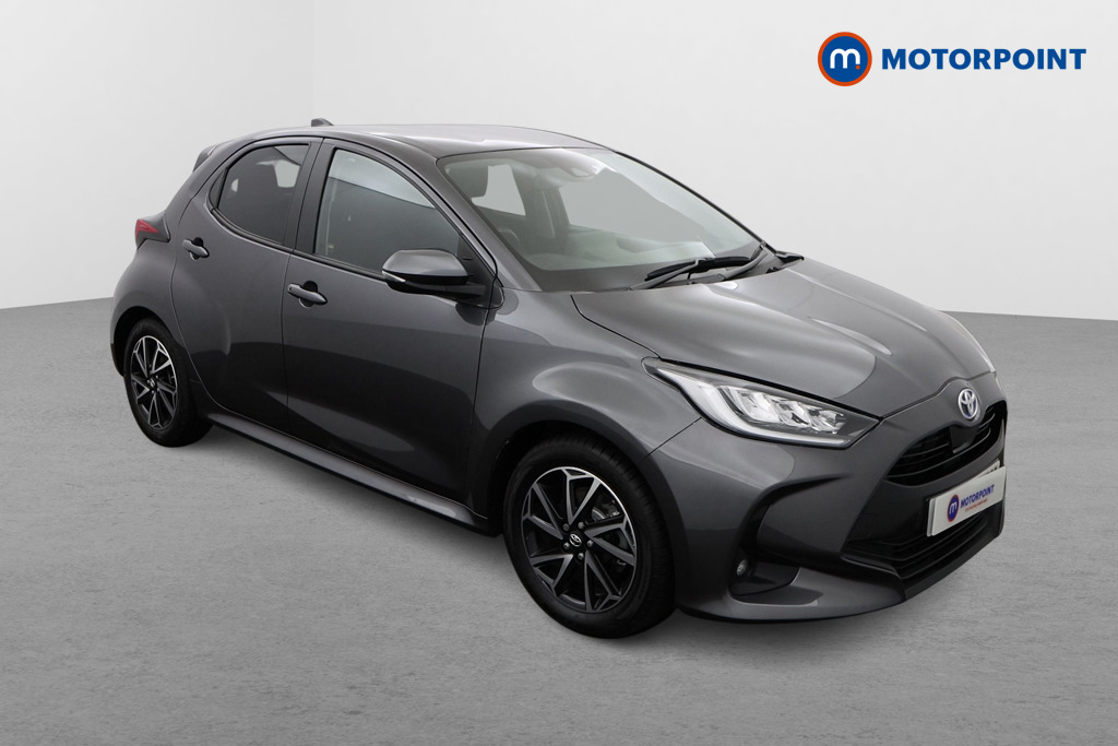 Toyota Yaris Design Automatic Petrol-Electric Hybrid Hatchback - Stock Number (1553373) - Drivers side front corner