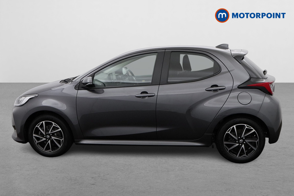 Toyota Yaris Design Automatic Petrol-Electric Hybrid Hatchback - Stock Number (1553373) - Passenger side