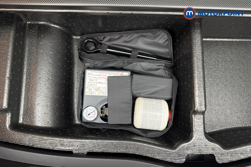 Hyundai Tucson Se Connect Manual Petrol SUV - Stock Number (1555740) - 12th supplementary image