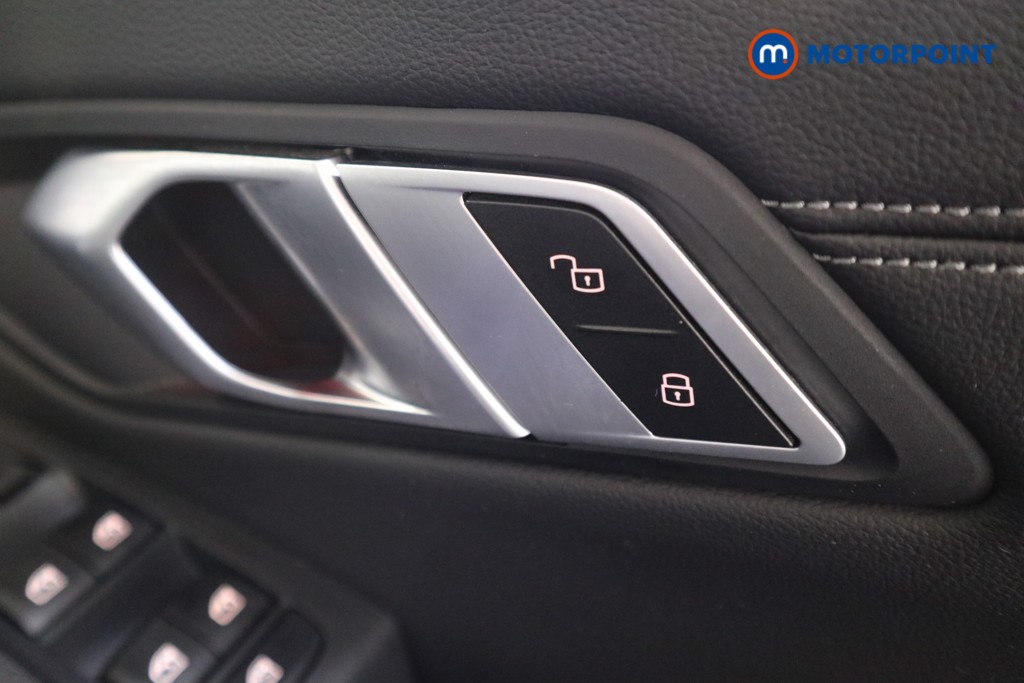 BMW 3 Series M Sport Pro Edition Automatic Petrol Plug-In Hybrid Estate - Stock Number (1556247) - 11th supplementary image