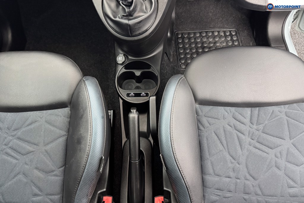 Fiat 500 Launch Edition Manual Petrol-Electric Hybrid Hatchback - Stock Number (1557270) - 6th supplementary image
