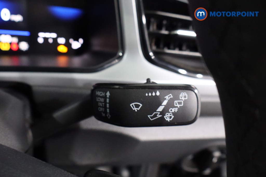 Volkswagen T-Roc Life Automatic Petrol SUV - Stock Number (1557655) - 18th supplementary image