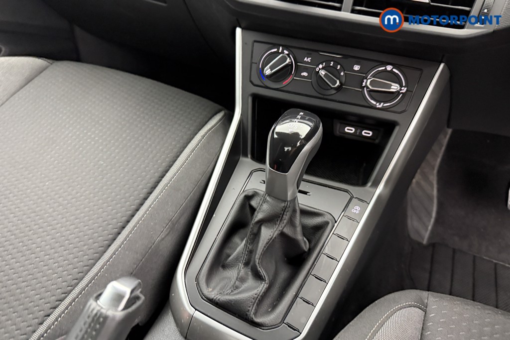 Volkswagen Polo Life Automatic Petrol Hatchback - Stock Number (1559305) - 13th supplementary image