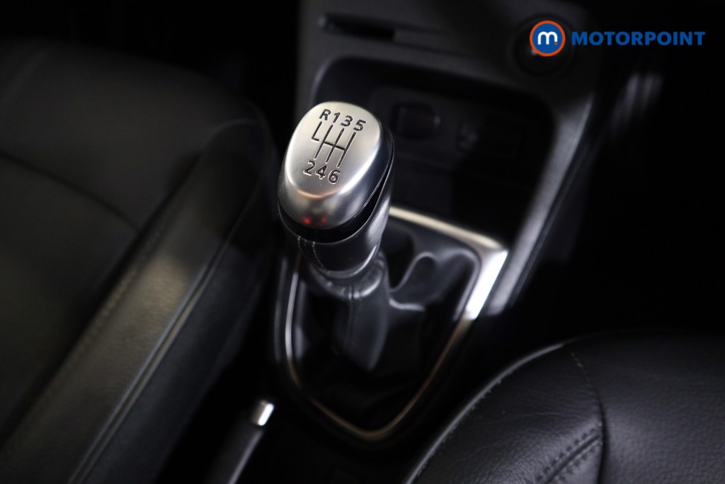 Renault Captur Gt Line Manual Petrol SUV - Stock Number (1559461) - 8th supplementary image