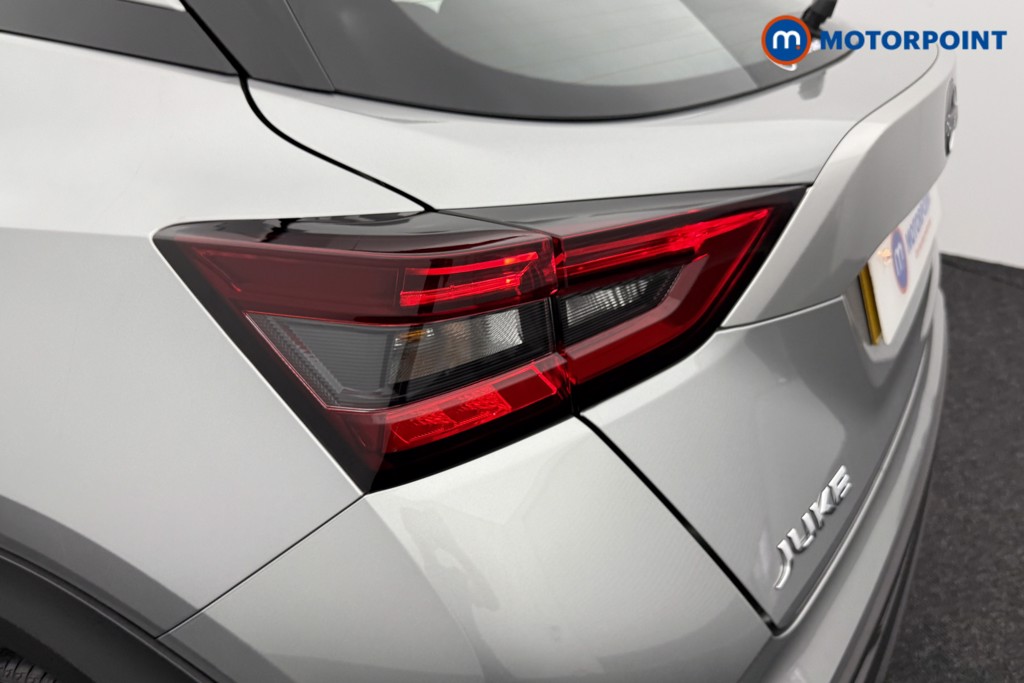 Nissan Juke Acenta Premium Manual Petrol SUV - Stock Number (1559658) - 22nd supplementary image