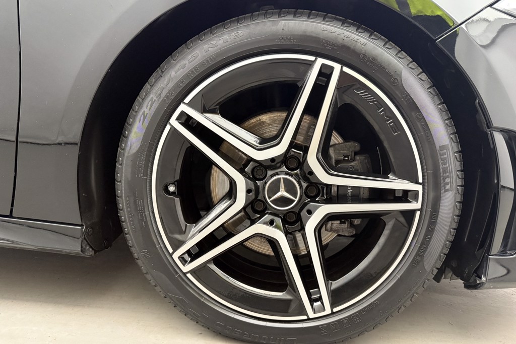 Mercedes-Benz A Class Amg Line Executive Edition Automatic Diesel Saloon - Stock Number (1560322) - 32nd supplementary image