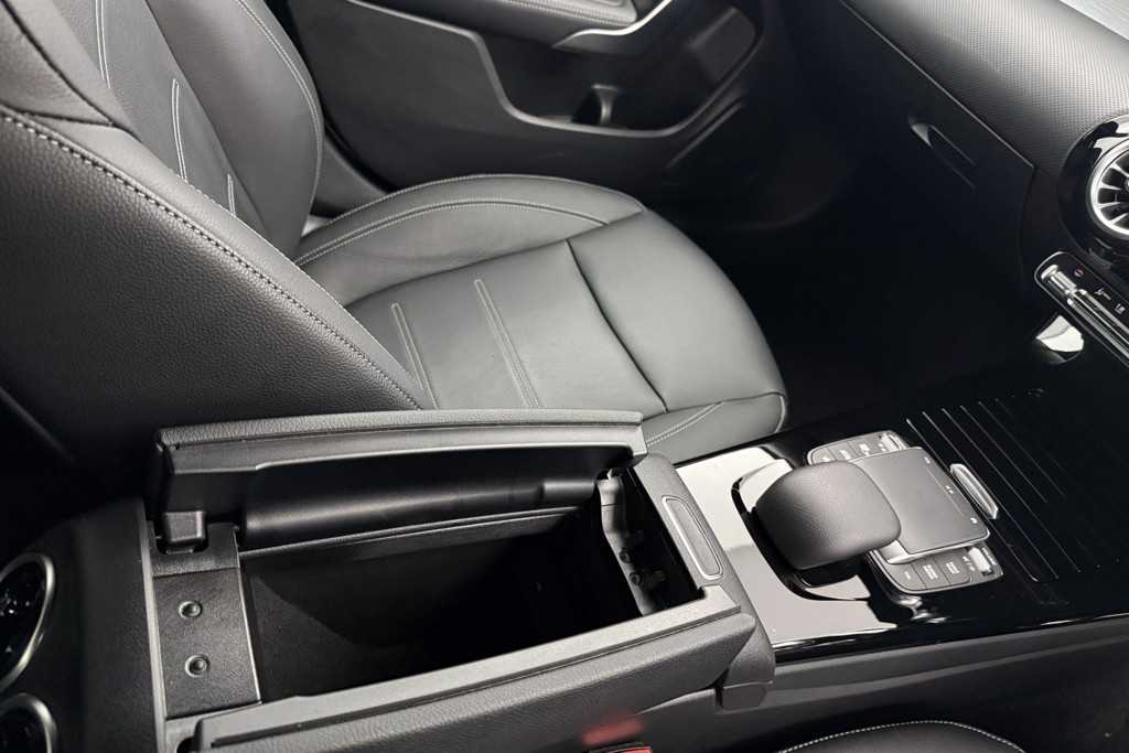 Mercedes-Benz CLA Amg Line Automatic Petrol Coupe - Stock Number (1560323) - 18th supplementary image
