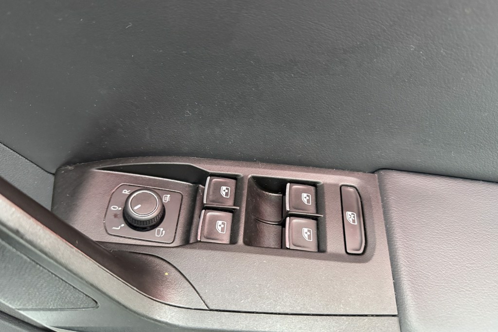 Seat Leon FR Manual Petrol Hatchback - Stock Number (1560324) - 19th supplementary image