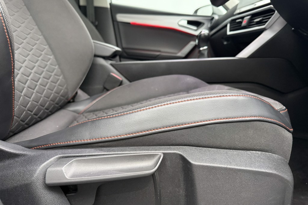 Seat Leon FR Manual Petrol Hatchback - Stock Number (1560324) - 20th supplementary image