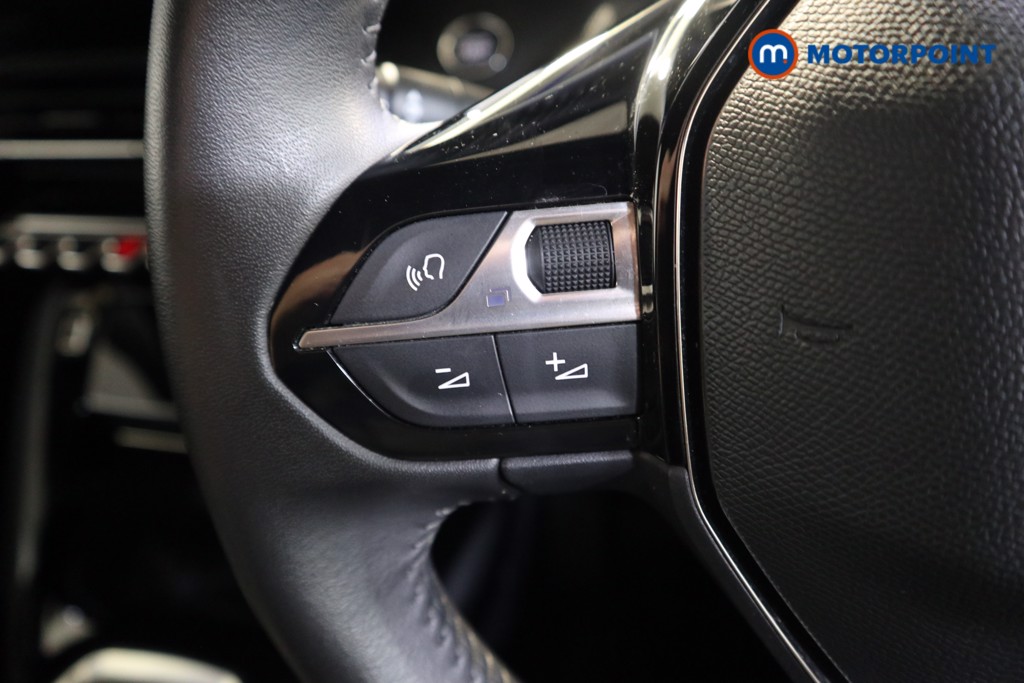 Peugeot 2008 Allure Premium-Plus Manual Petrol SUV - Stock Number (1561060) - 3rd supplementary image