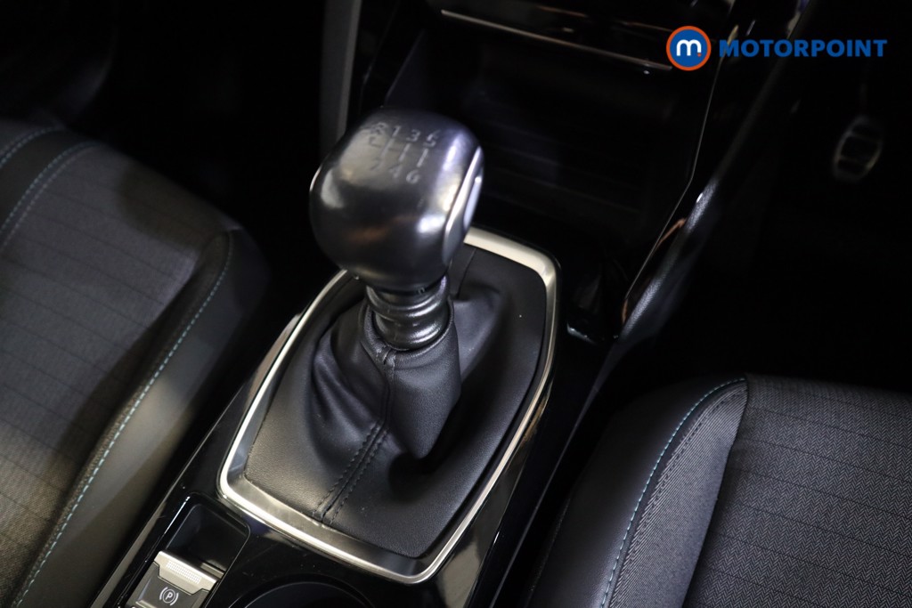 Peugeot 2008 Allure Premium-Plus Manual Petrol SUV - Stock Number (1561060) - 8th supplementary image