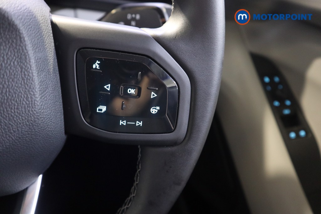 Ford Explorer Select Automatic Electric SUV - Stock Number (1561357) - 4th supplementary image
