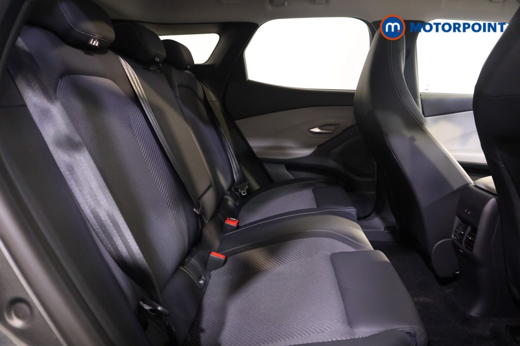 Ford Explorer Select Automatic Electric SUV - Stock Number (1561357) - 12th supplementary image
