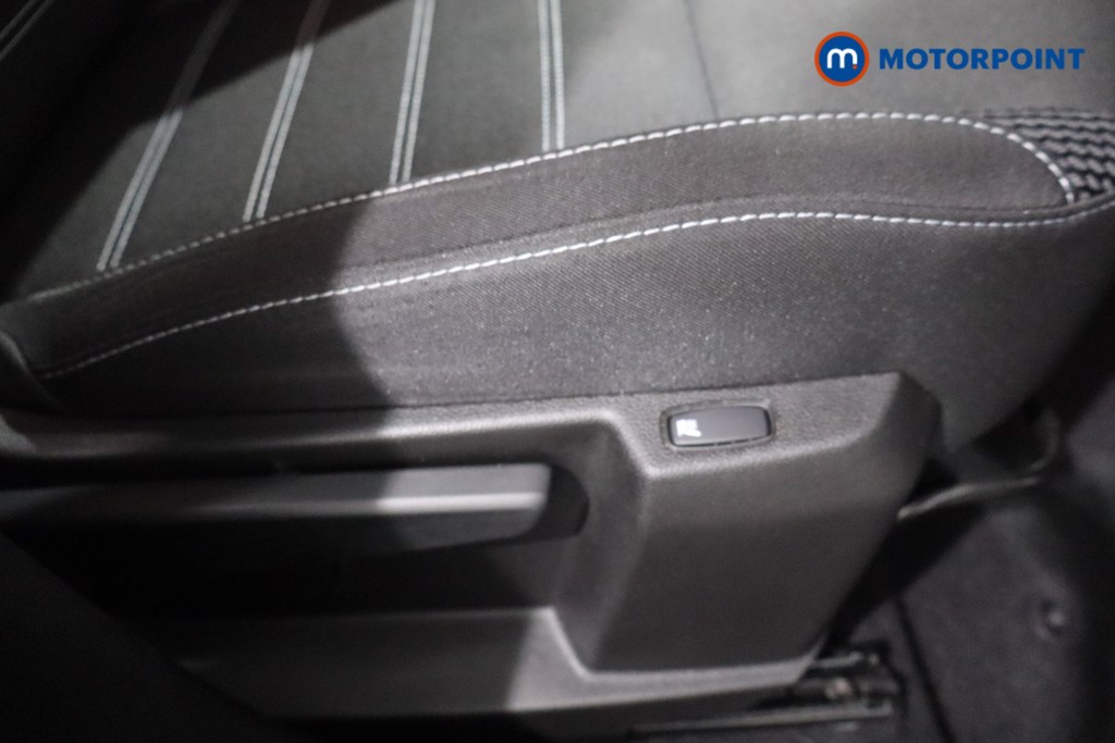 Dacia Duster Prestige Manual Petrol SUV - Stock Number (1561424) - 21st supplementary image