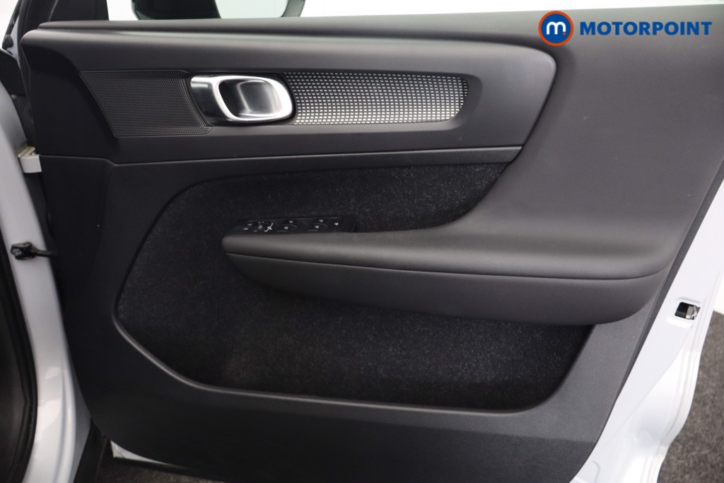 Volvo Xc40 R Design Automatic Petrol SUV - Stock Number (1561879) - 18th supplementary image