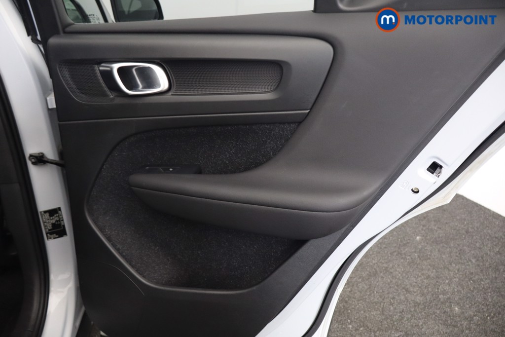 Volvo Xc40 R Design Automatic Petrol SUV - Stock Number (1561879) - 19th supplementary image