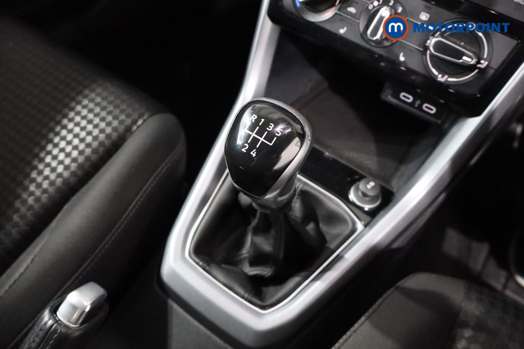 Volkswagen T-Cross Active Manual Petrol SUV - Stock Number (1561988) - 14th supplementary image