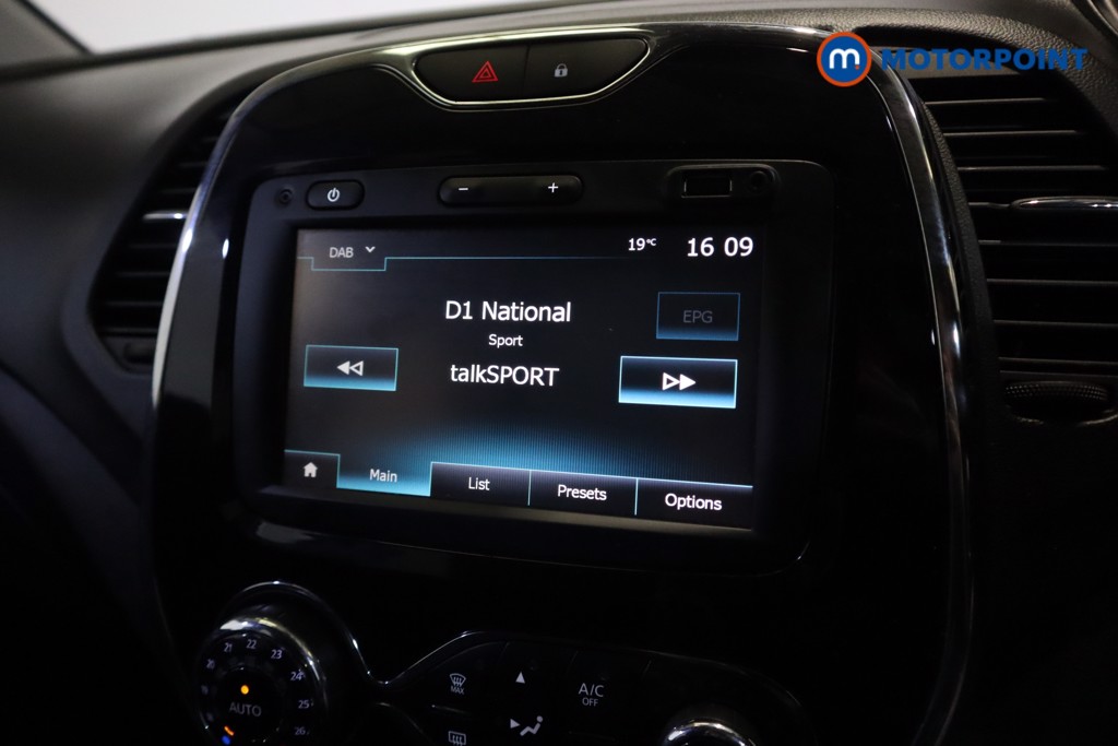 Renault Captur Dynamique S Nav Manual Diesel SUV - Stock Number (1562213) - 14th supplementary image