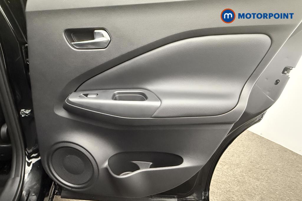 Nissan Juke Tekna Manual Petrol SUV - Stock Number (1562817) - 40th supplementary image