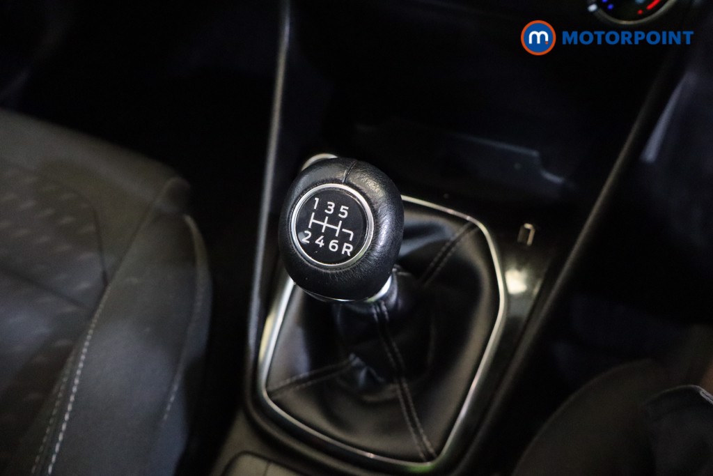 Ford Fiesta Zetec Manual Petrol Hatchback - Stock Number (1562824) - 12th supplementary image