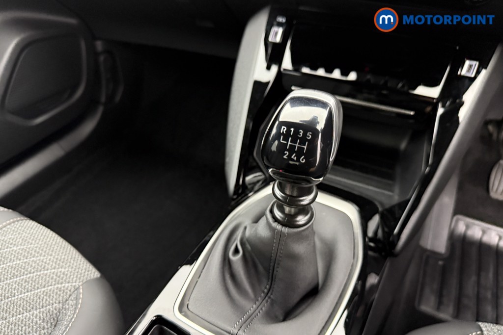 Peugeot 2008 Allure Manual Petrol SUV - Stock Number (1562882) - 10th supplementary image