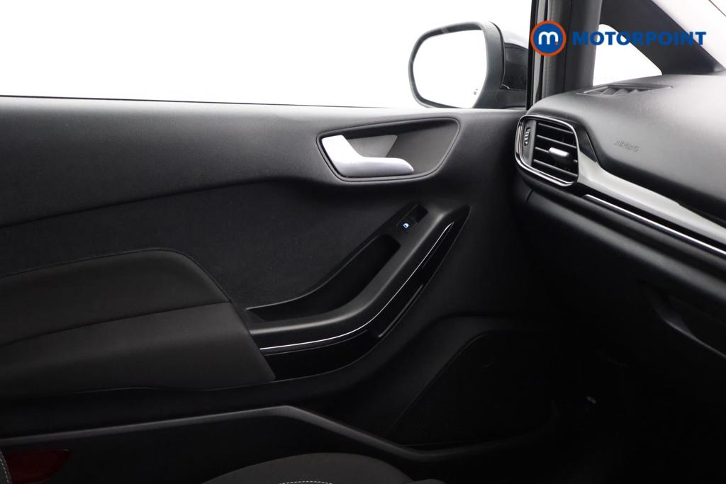 Ford Fiesta Titanium Manual Petrol Hatchback - Stock Number (1563035) - 7th supplementary image