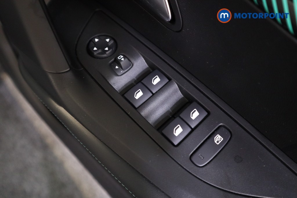 Peugeot 2008 Allure Premium Automatic Petrol SUV - Stock Number (1563257) - 9th supplementary image