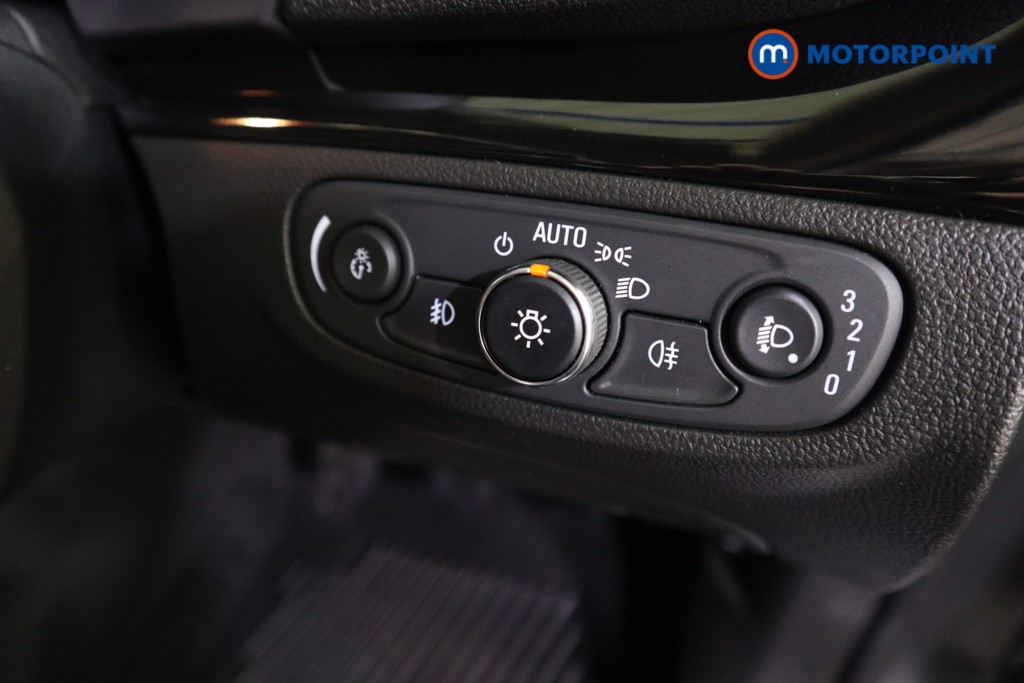 Vauxhall Mokka X Active Manual Petrol SUV - Stock Number (1554298) - 9th supplementary image