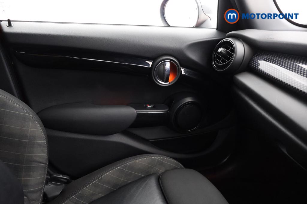 Mini Hatchback Cooper S Sport Manual Petrol Hatchback - Stock Number (1555658) - 7th supplementary image