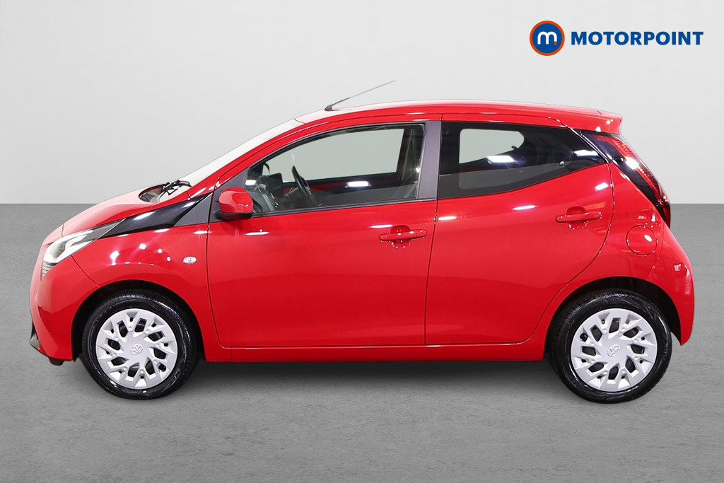 Toyota Aygo X-Play Manual Petrol Hatchback - Stock Number (1555908) - Passenger side