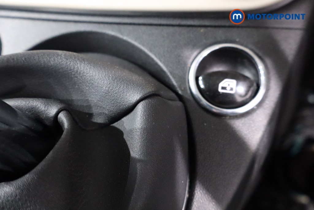 Fiat 500 1.0 Mild Hybrid 3Dr Manual Petrol-Electric Hybrid Hatchback - Stock Number (1556056) - 18th supplementary image