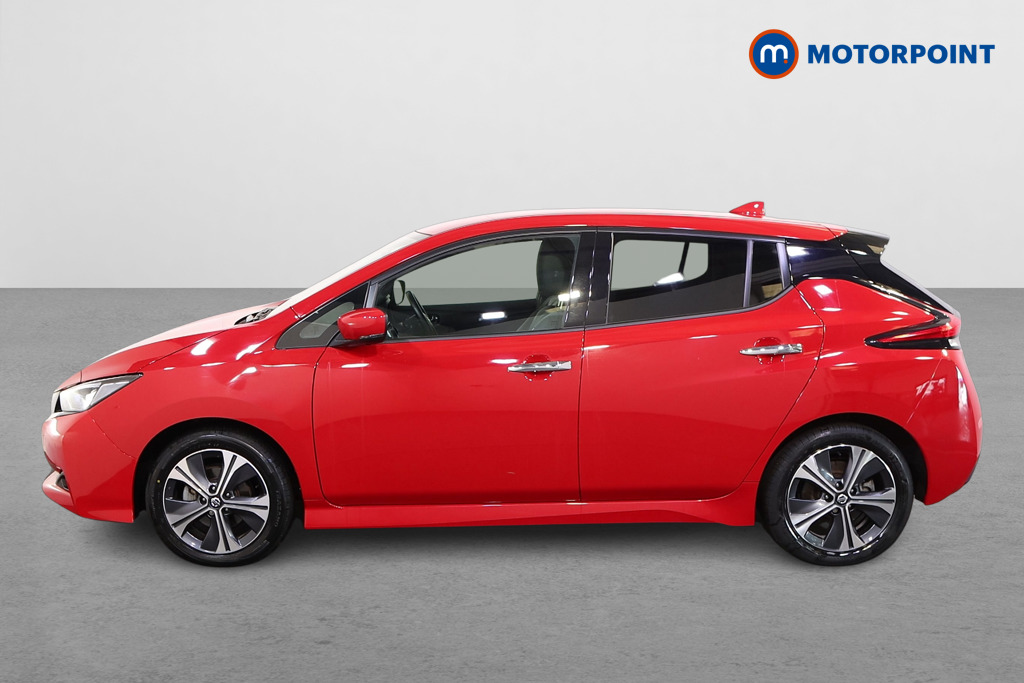 Nissan Leaf Tekna Automatic Electric Hatchback - Stock Number (1556934) - Passenger side