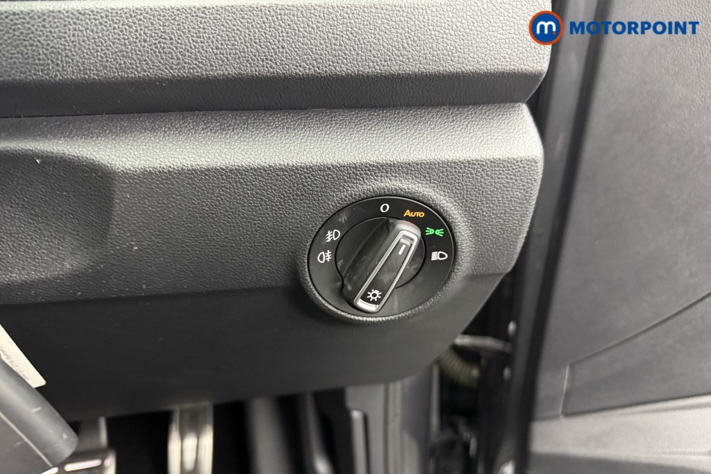 Volkswagen T-Roc R-Line Automatic Petrol SUV - Stock Number (1557163) - 16th supplementary image