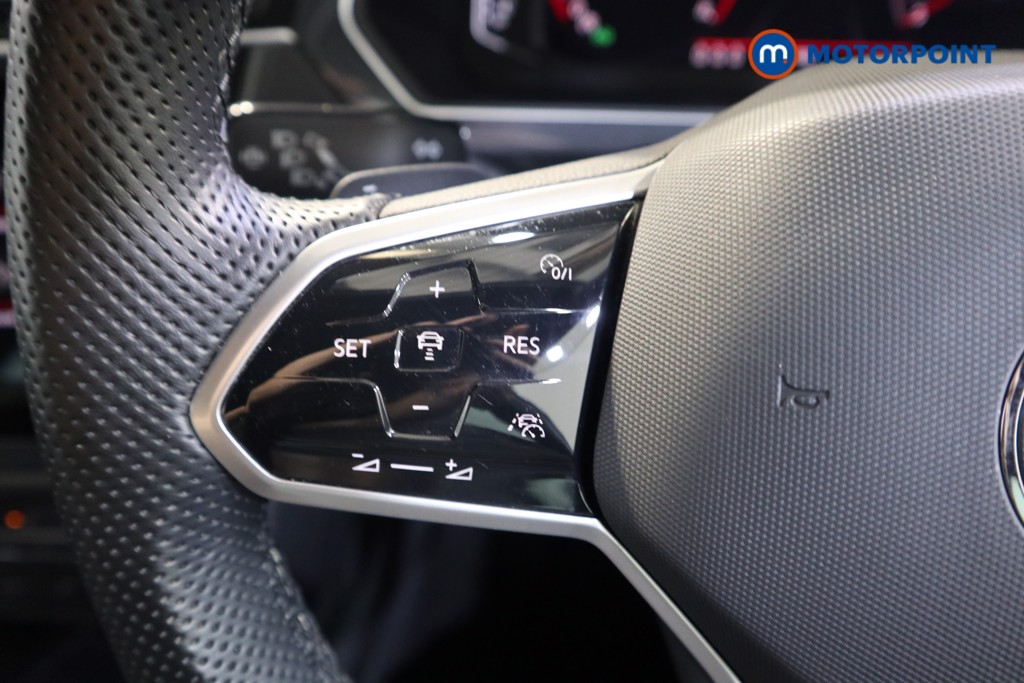 Volkswagen Tiguan R-Line Automatic Petrol SUV - Stock Number (1557544) - 3rd supplementary image
