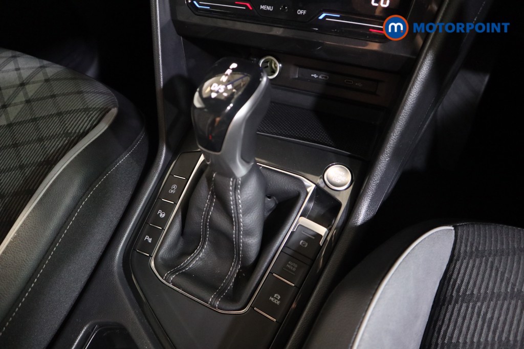Volkswagen Tiguan R-Line Automatic Petrol SUV - Stock Number (1557544) - 8th supplementary image