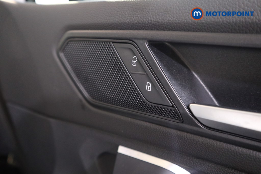 Volkswagen Tiguan R-Line Automatic Petrol SUV - Stock Number (1557544) - 10th supplementary image