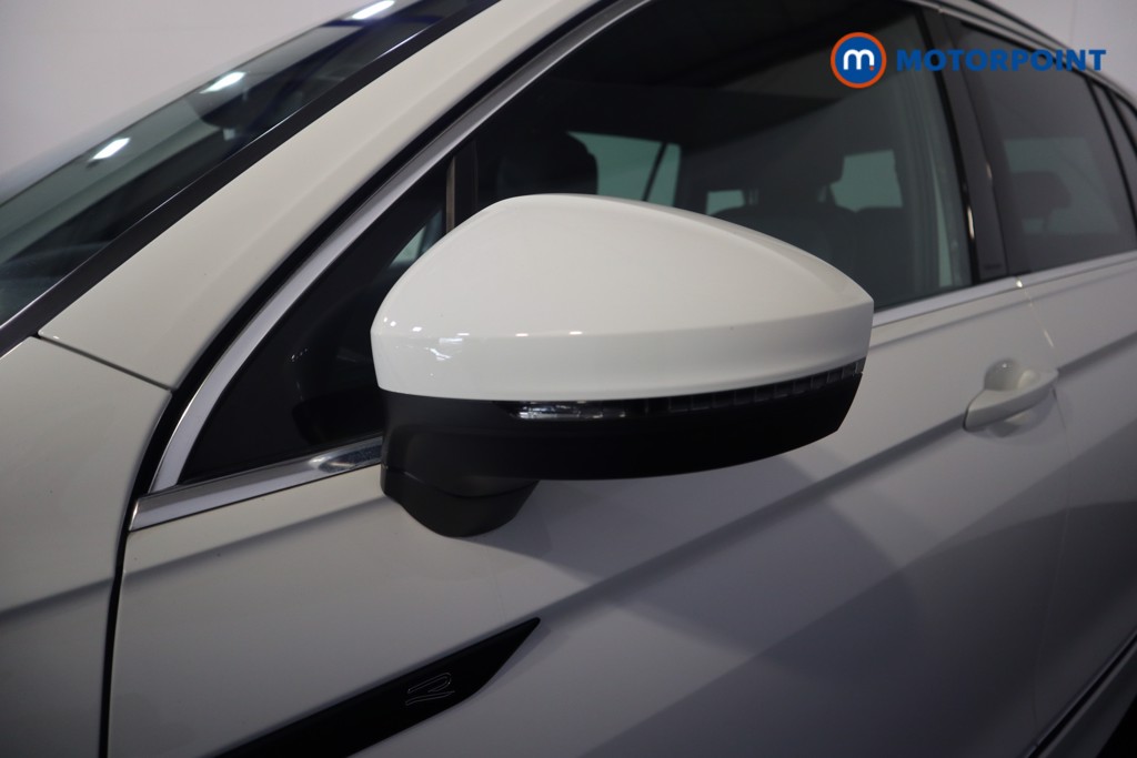 Volkswagen Tiguan R-Line Automatic Petrol SUV - Stock Number (1557544) - 23rd supplementary image