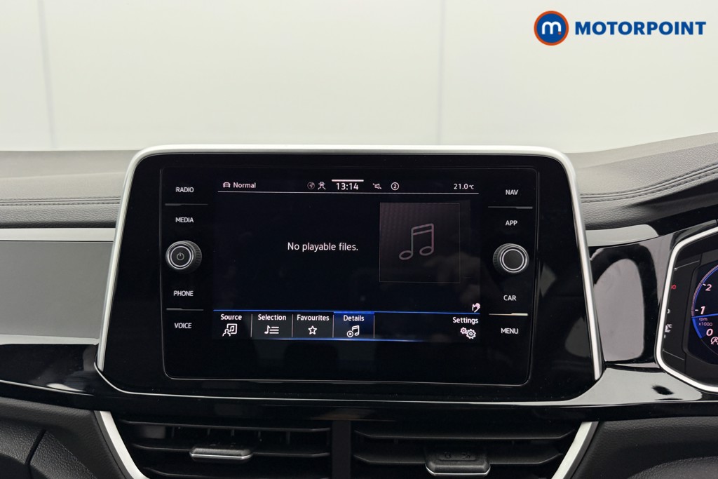 Volkswagen T-Roc R-Line Automatic Petrol SUV - Stock Number (1557782) - 6th supplementary image