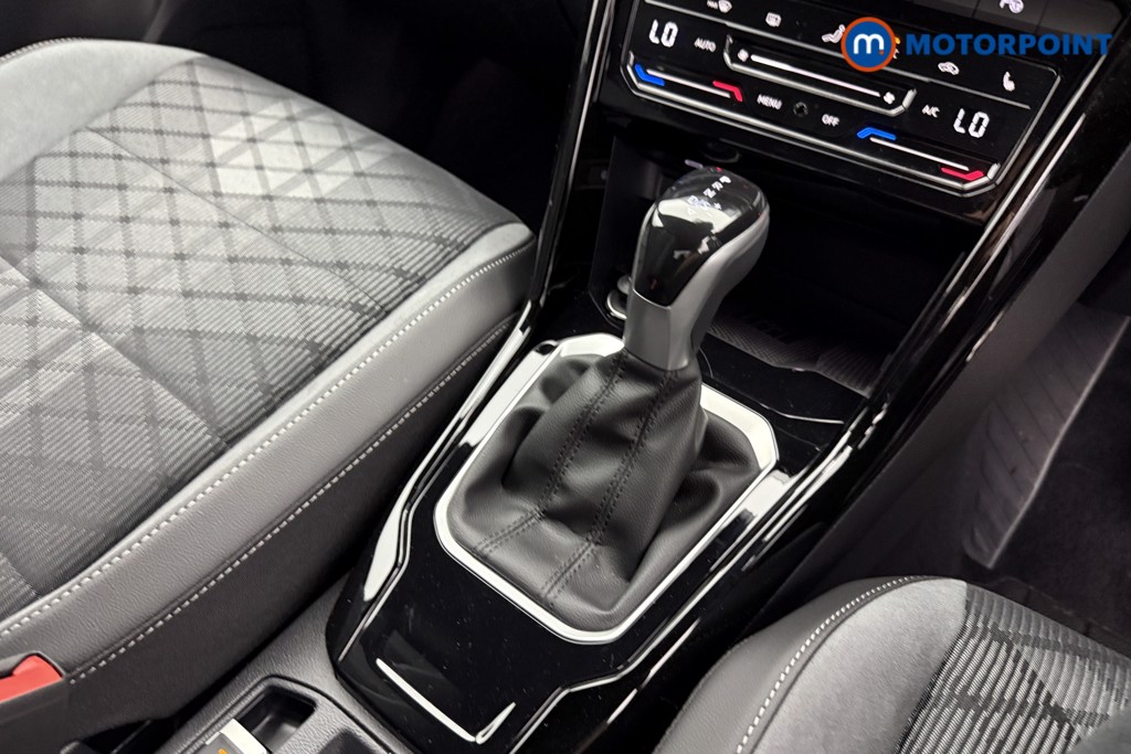 Volkswagen T-Roc R-Line Automatic Petrol SUV - Stock Number (1557782) - 12th supplementary image