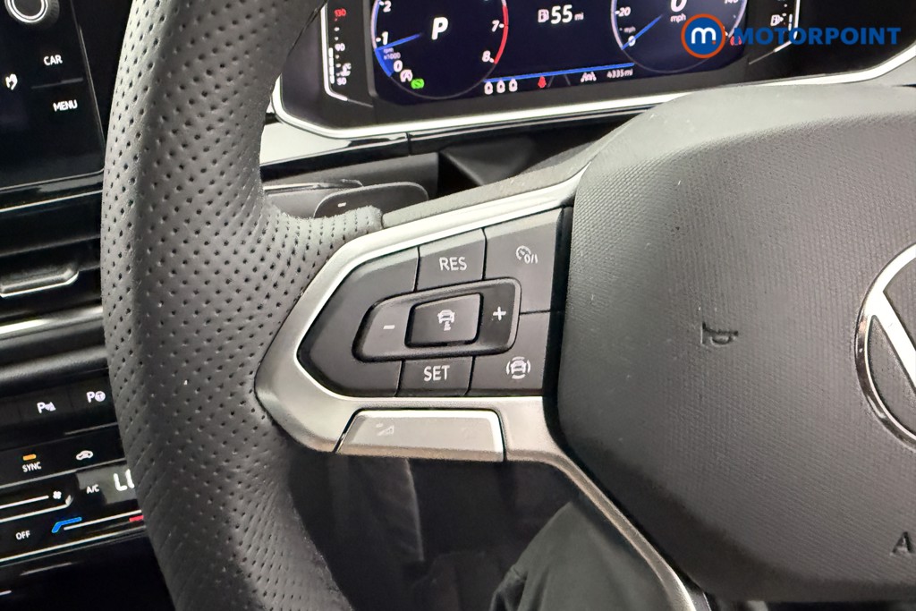 Volkswagen T-Roc R-Line Automatic Petrol SUV - Stock Number (1557782) - 13th supplementary image
