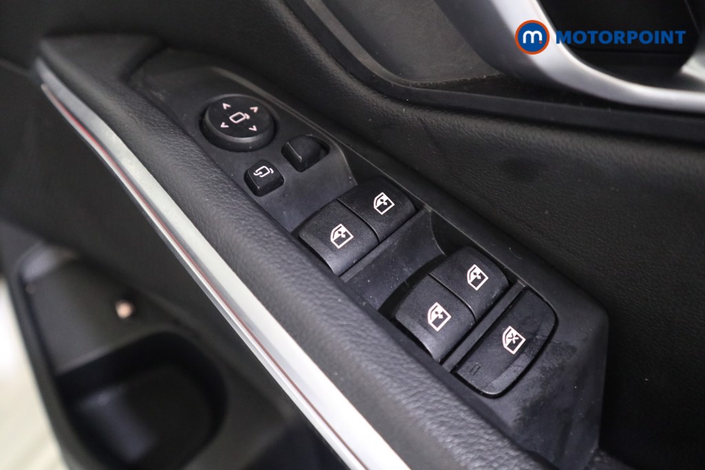 BMW 3 Series M Sport Automatic Petrol Plug-In Hybrid Saloon - Stock Number (1558084) - 12th supplementary image