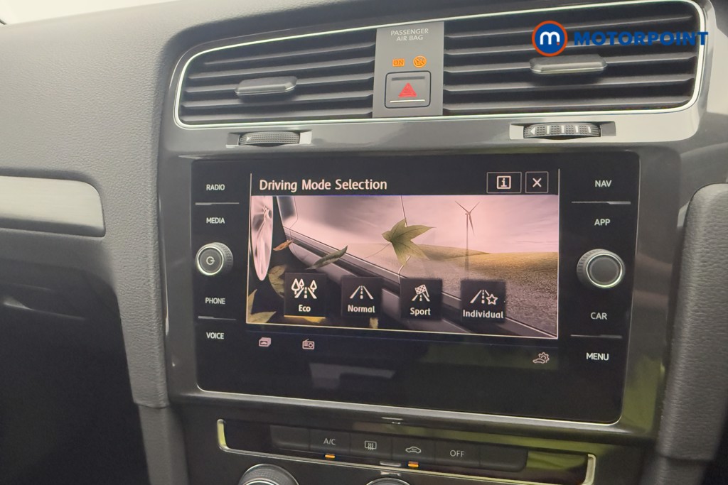 Volkswagen Golf SE Automatic Petrol Estate - Stock Number (1558104) - 29th supplementary image