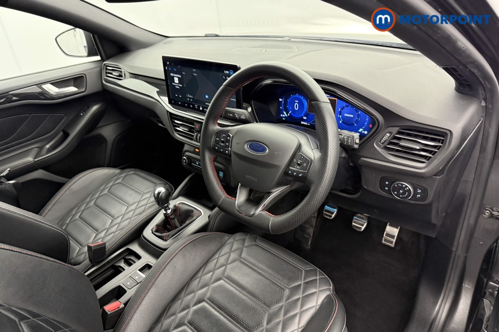 Ford Focus St-Line Vignale Manual Petrol Estate - Stock Number (1558719) - 4th supplementary image