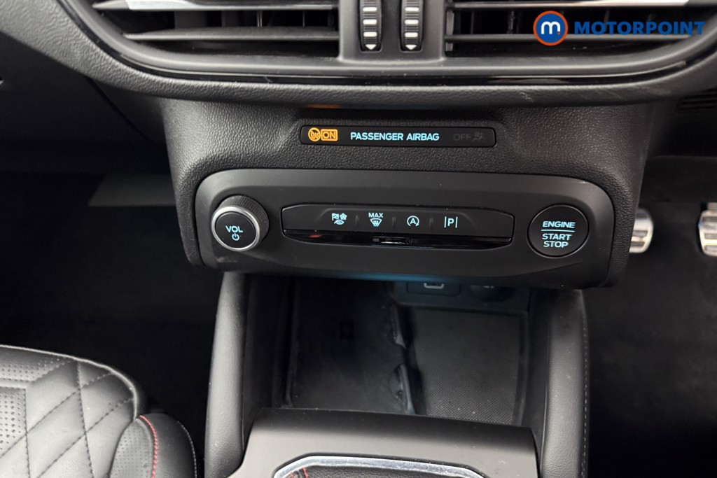Ford Focus St-Line Vignale Manual Petrol Estate - Stock Number (1558719) - 10th supplementary image