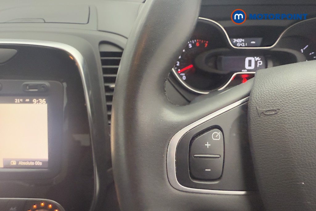 Renault Captur Iconic Automatic Petrol SUV - Stock Number (1558946) - 9th supplementary image