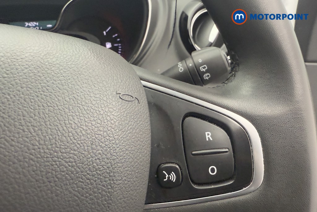 Renault Captur Iconic Automatic Petrol SUV - Stock Number (1558946) - 10th supplementary image