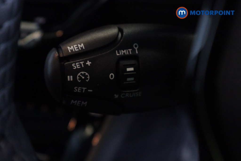Peugeot 208 Allure Automatic Petrol-Electric Hybrid Hatchback - Stock Number (1559330) - 13th supplementary image