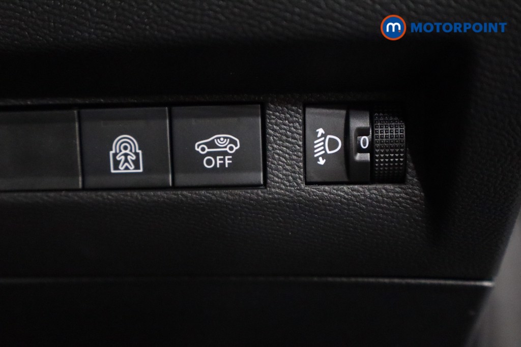 Peugeot 208 Allure Automatic Petrol-Electric Hybrid Hatchback - Stock Number (1559330) - 16th supplementary image