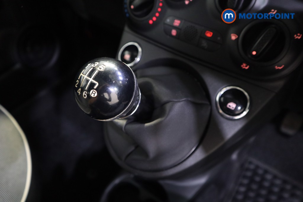 Fiat 500 Lounge Manual Petrol-Electric Hybrid Hatchback - Stock Number (1559618) - 8th supplementary image